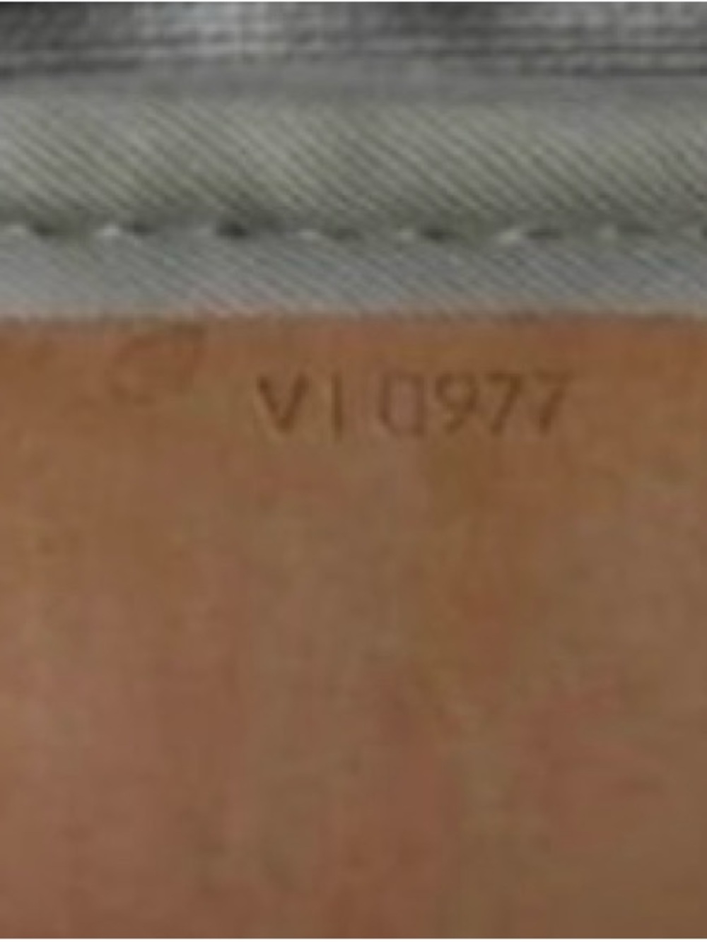 Louis Vuitton Brown Monogram Carry-On Travel Bag with Tan Trim - Picture 5 of 6
